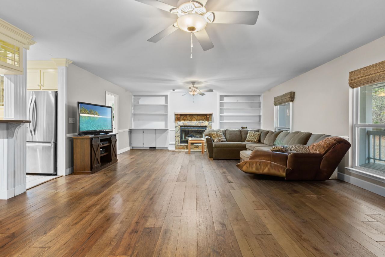 245 Kingrail Lane Photo 36