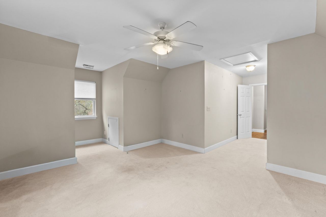 245 Kingrail Lane Photo 49