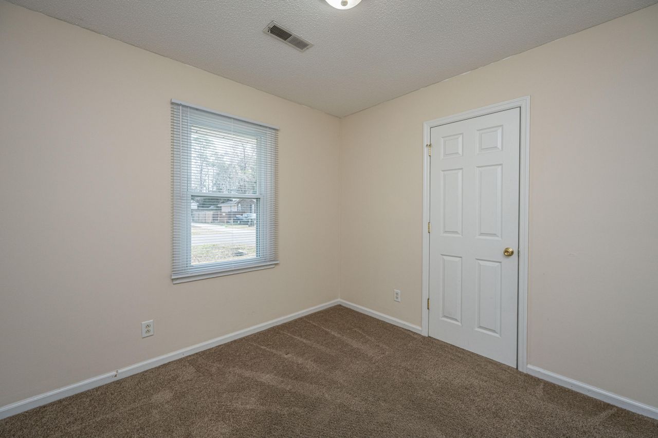 185 Monitor Circle Photo 18