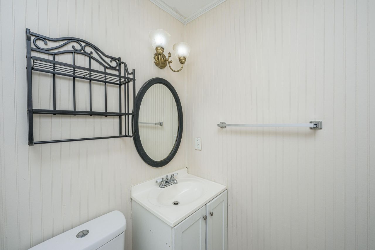 185 Monitor Circle Photo 19