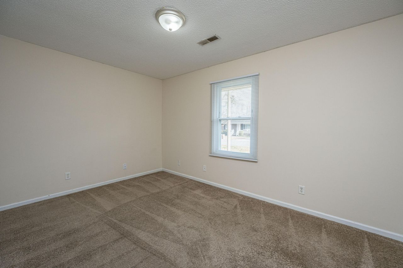 185 Monitor Circle Photo 21