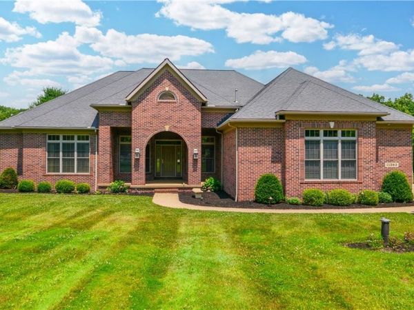11383 Rolling Meadows Drive, Garrettsville, OH 44231
