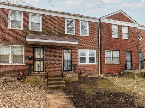 1121 E 82nd Place, Chicago, IL 60619