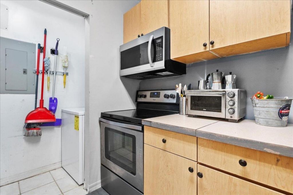 10360 Fox Trail Road S, Unit 1613, Royal Palm Beach, FL 33411 Photo