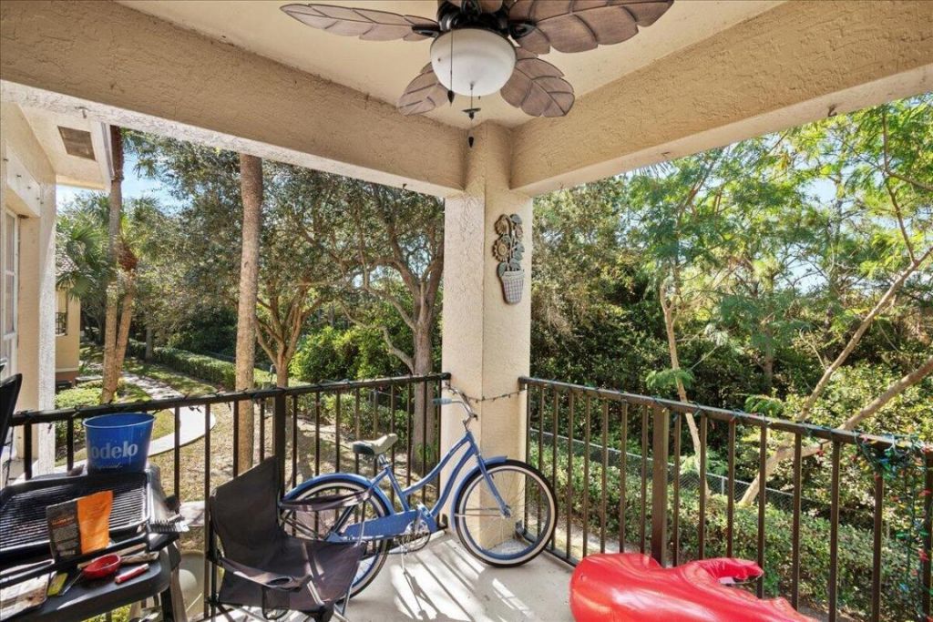 10360 Fox Trail Road S, Unit 1613, Royal Palm Beach, FL 33411 Photo