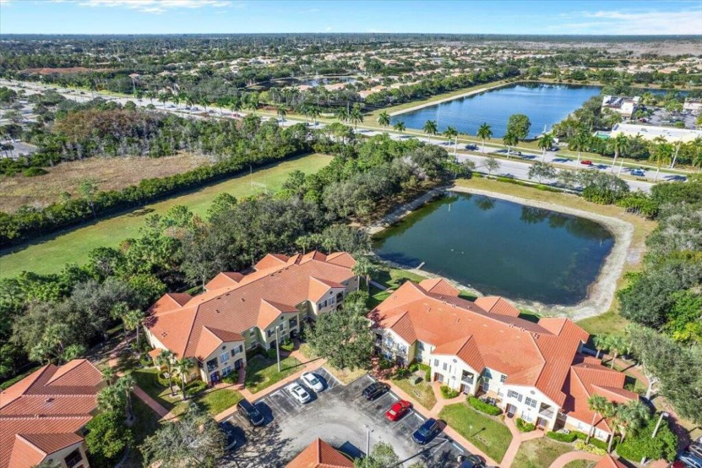 10360 Fox Trail Road S, Unit 1613, Royal Palm Beach, FL 33411 Photo