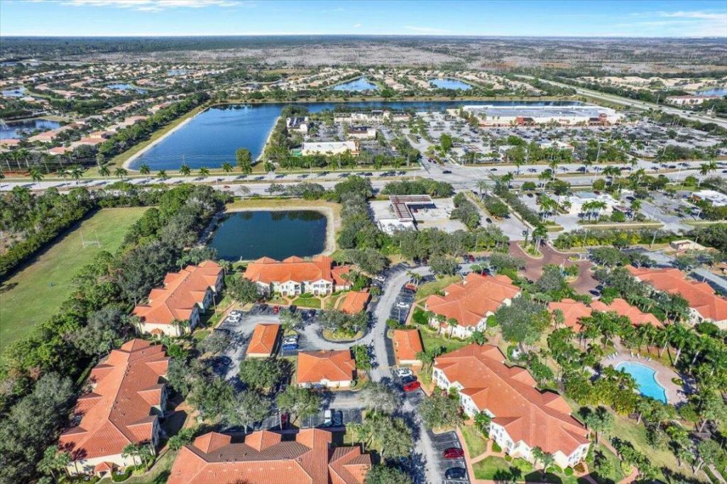 10360 Fox Trail Road S, Unit 1613, Royal Palm Beach, FL 33411 Photo