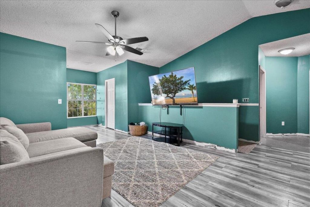 10360 Fox Trail Road S, Unit 1613, Royal Palm Beach, FL 33411 Photo