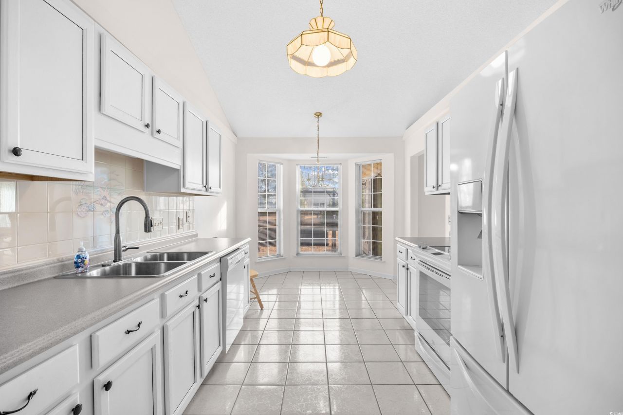 1744 Starbridge Dr. Photo 10