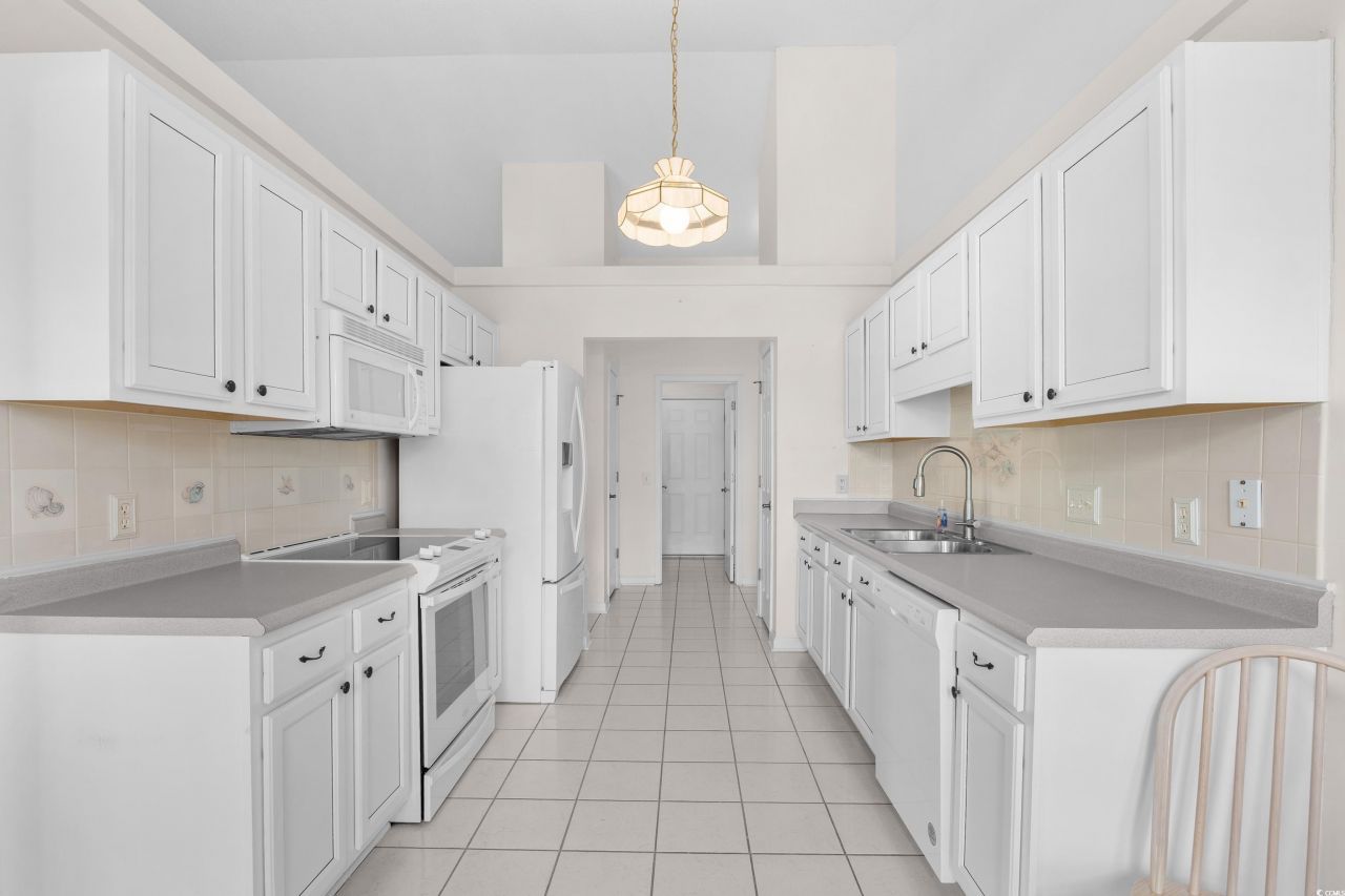 1744 Starbridge Dr. Photo 12