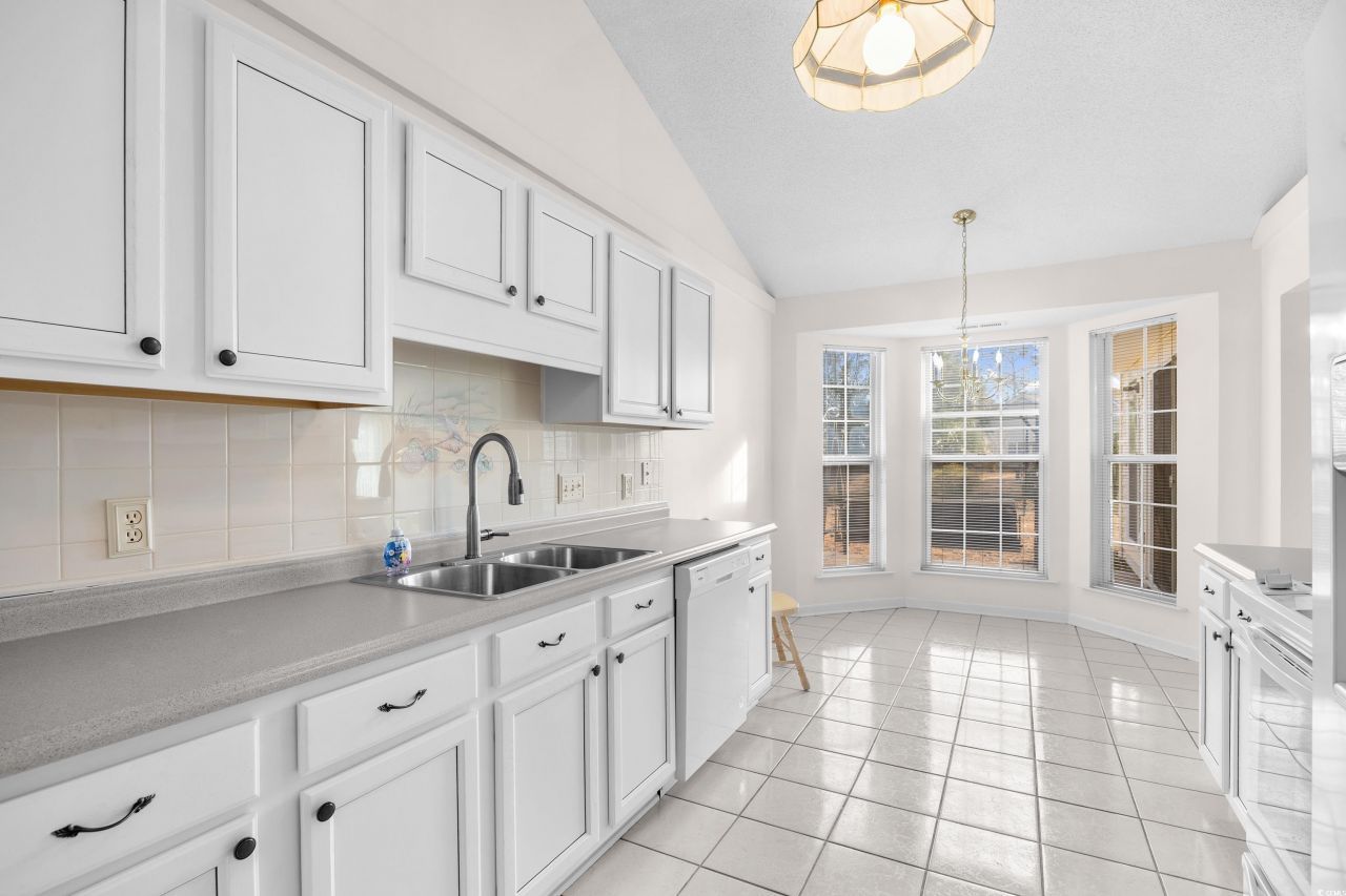 1744 Starbridge Dr. Photo 14