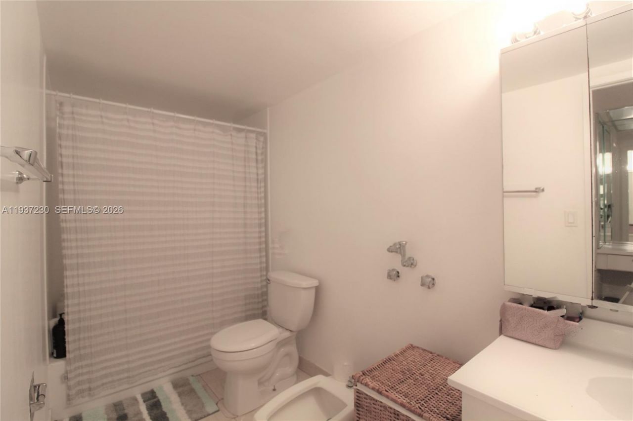 2500 Parkview Dr , Unit 315, Hallandale Beach, FL 33009 Photo