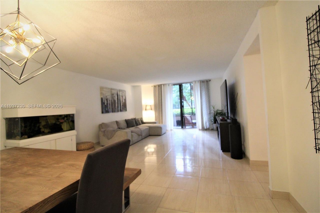 2500 Parkview Dr , Unit 315, Hallandale Beach, FL 33009 Photo