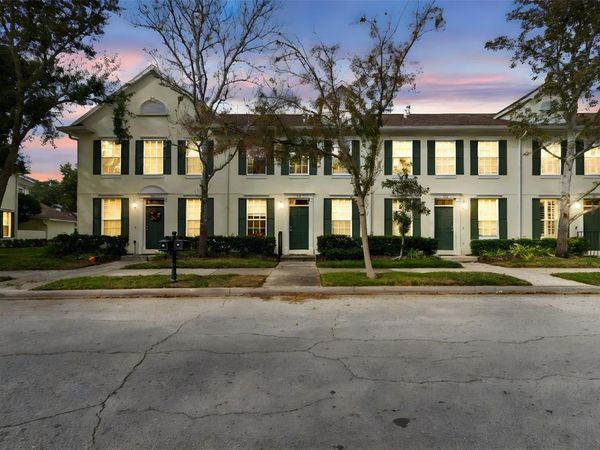 9811 W PARK VILLAGE DRIVE, TAMPA, FL 33626