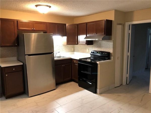 5156 NE 6th Avenue, Unit 201, Fort Lauderdale, FL 33334