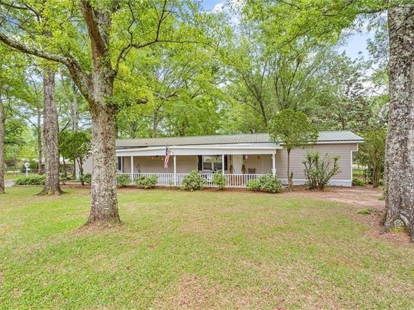 8675 Hunters Pointe Drive N, Theodore, AL 36582