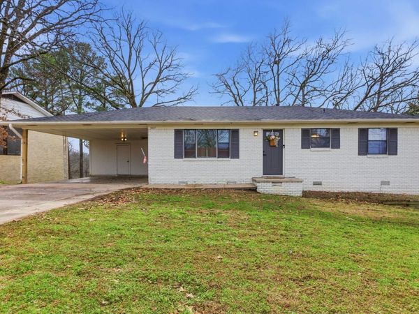 5817 Alta Vista Dr, North Little Rock, AR 72118