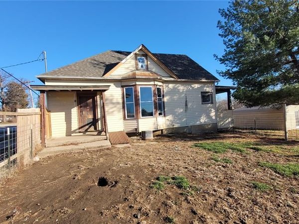 106 Oaklawn Avenue, Warrenton, MO 63383