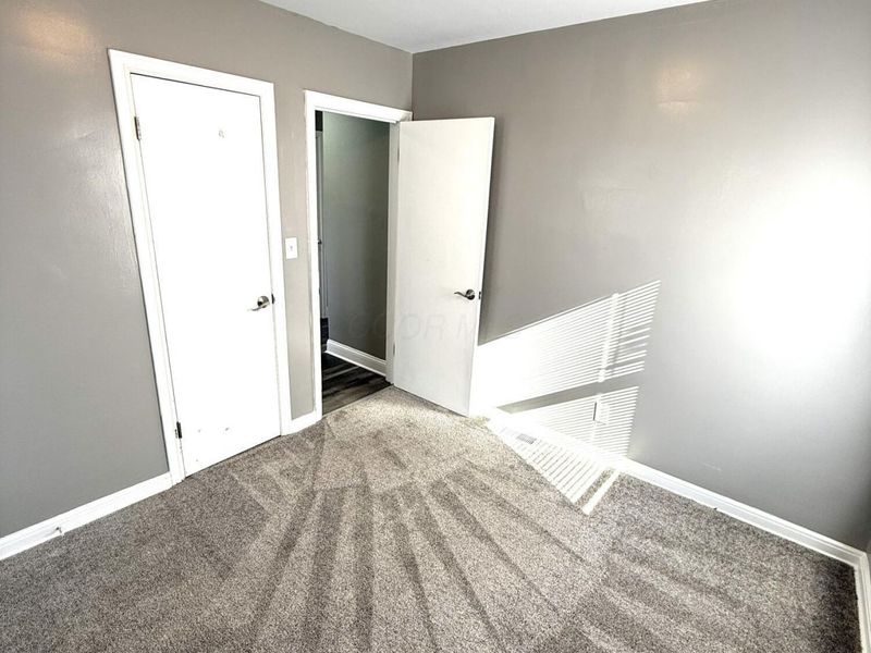 667 S Oakley Avenue, Columbus, OH 43204 Photo 16