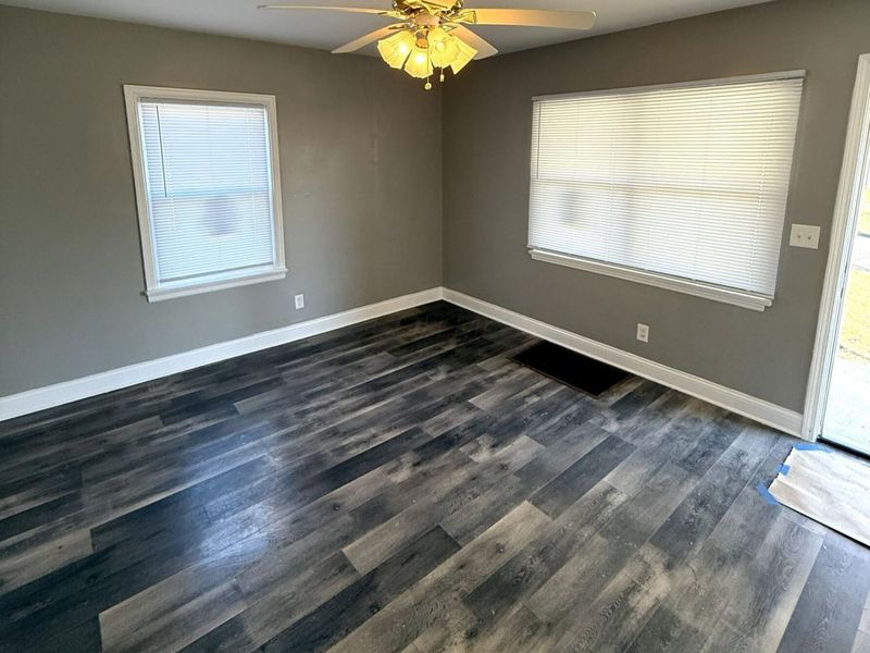 667 S Oakley Avenue, Columbus, OH 43204 Photo 8