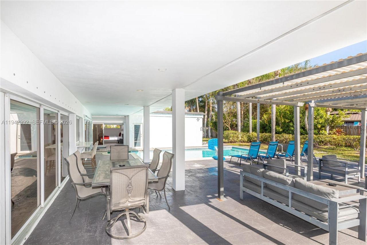 18555 SW 83rd Pl , Cutler Bay, FL 33157 Photo