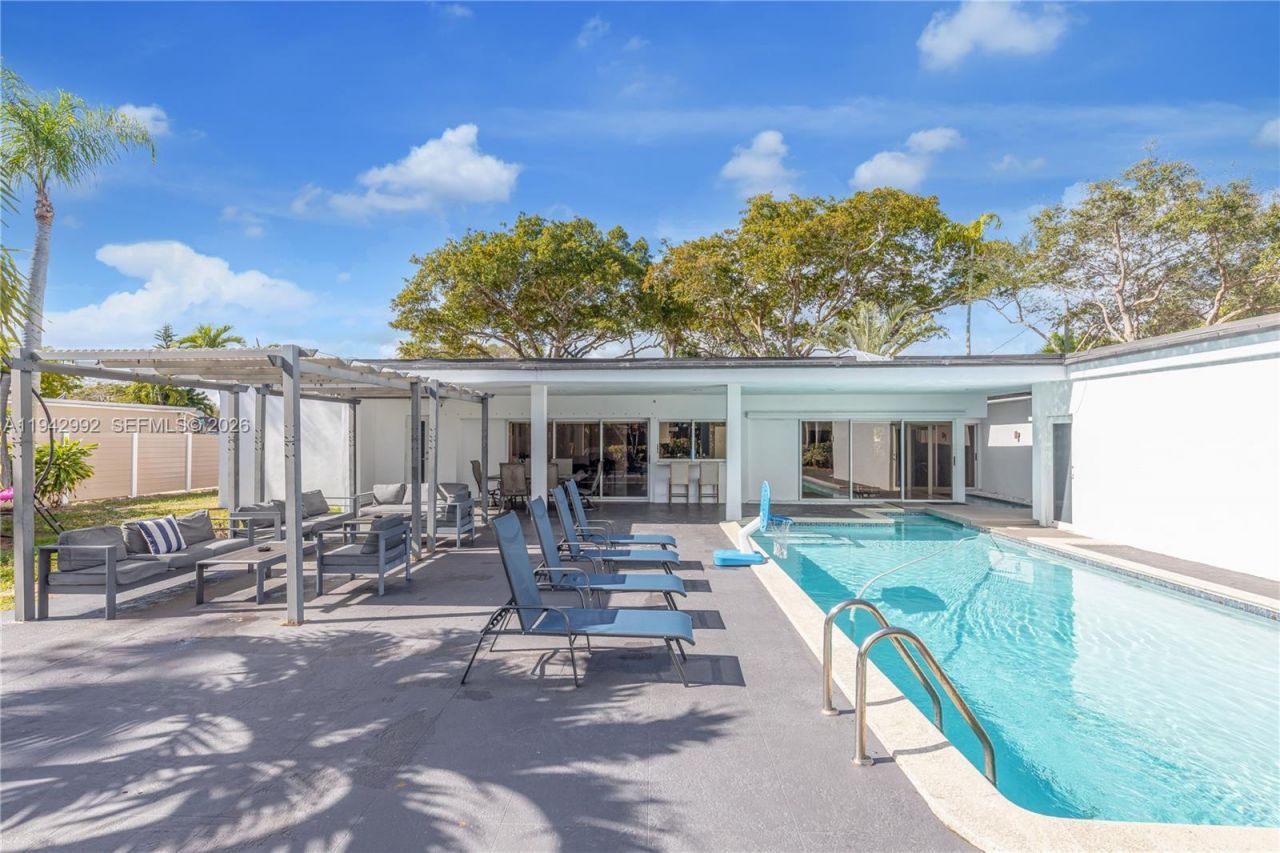 18555 SW 83rd Pl , Cutler Bay, FL 33157 Photo