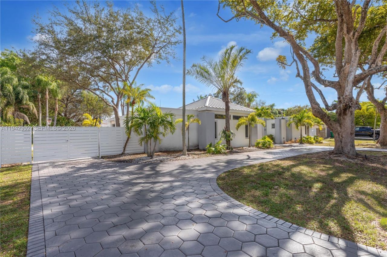 18555 SW 83rd Pl , Cutler Bay, FL 33157 Photo