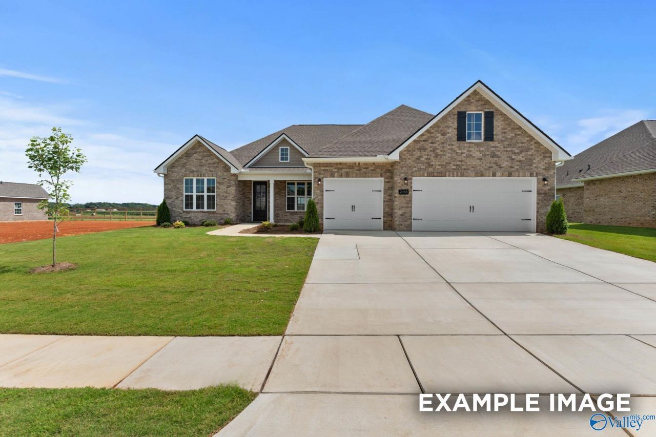 137 Sniper Street, Toney, AL 35773 Main Photo