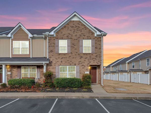 2014 Debonair Ln, Murfreesboro, TN 37128