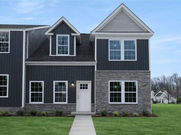 101 Blue Bird Lane, Unit 219, Sarver, PA 16055