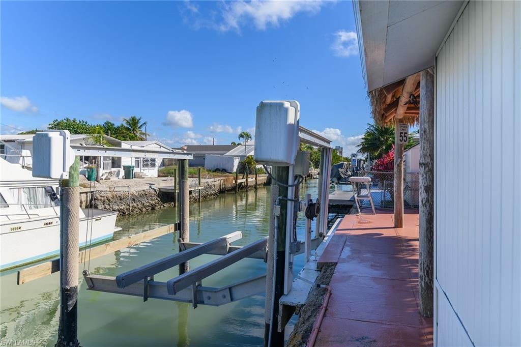 639 Palm Ave, Goodland, FL 34140 Photo