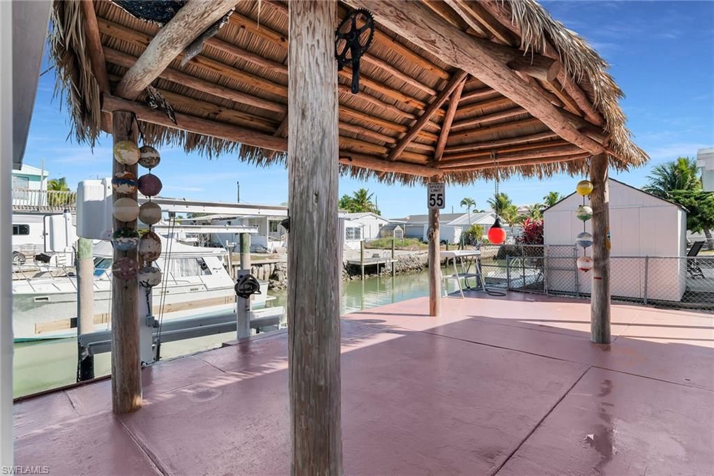 639 Palm Ave, Goodland, FL 34140 Photo