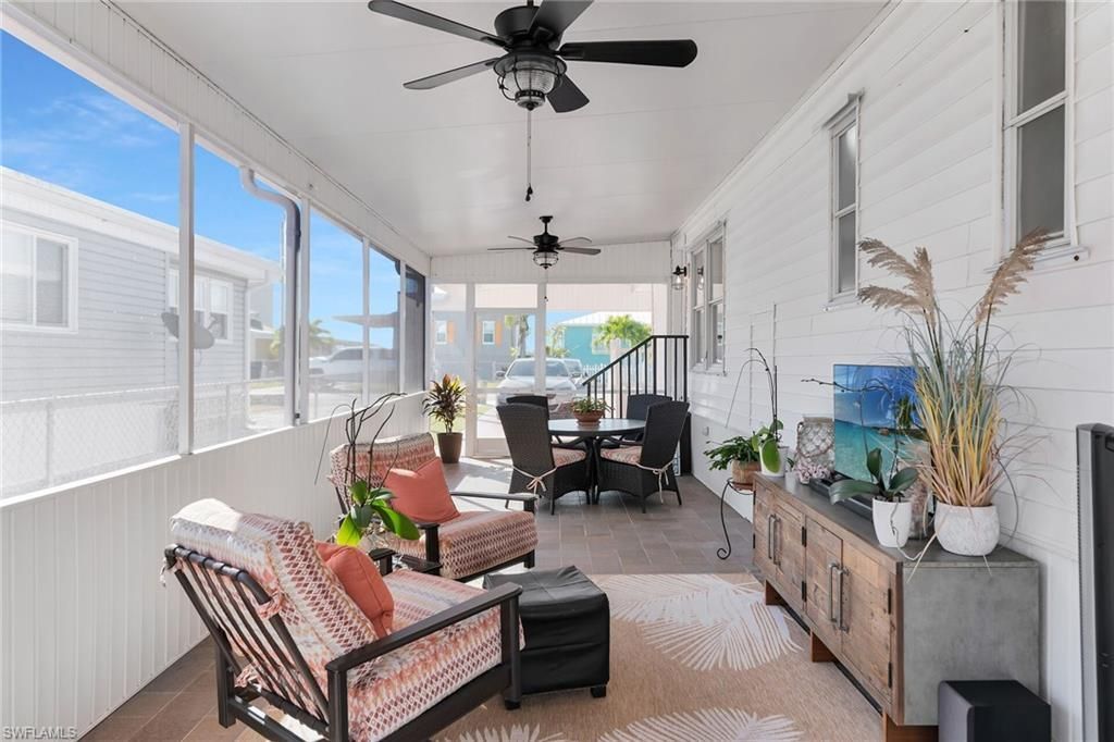 639 Palm Ave, Goodland, FL 34140 Photo