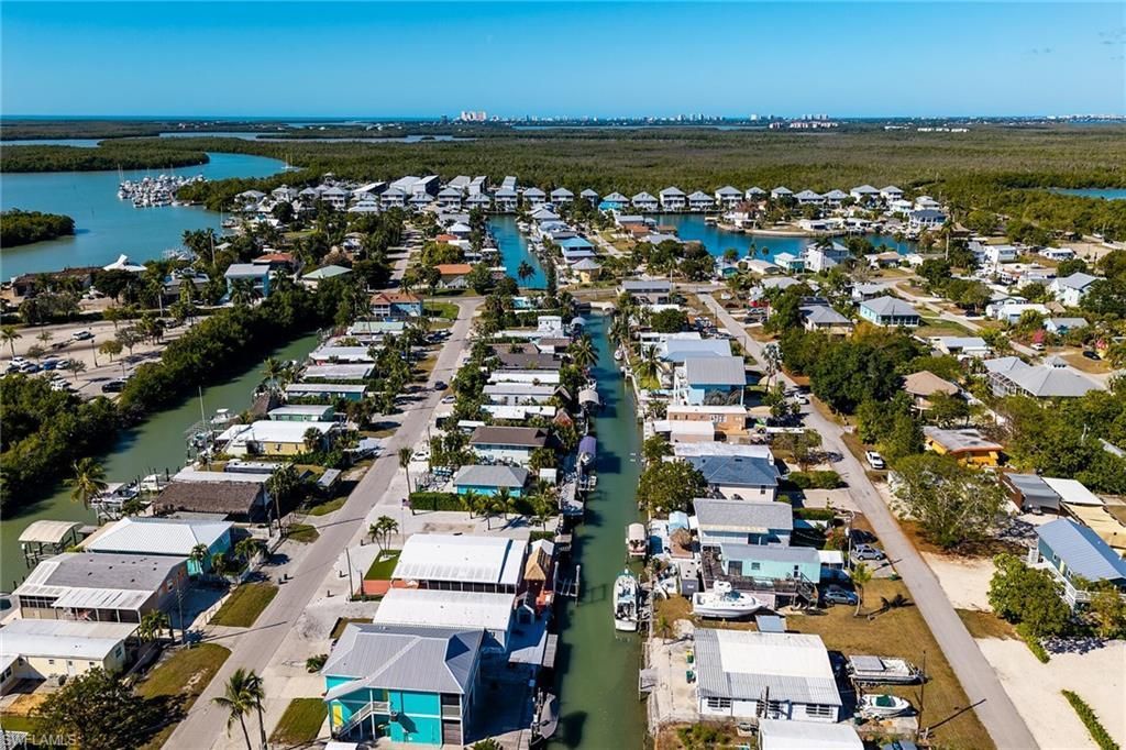 639 Palm Ave, Goodland, FL 34140 Photo