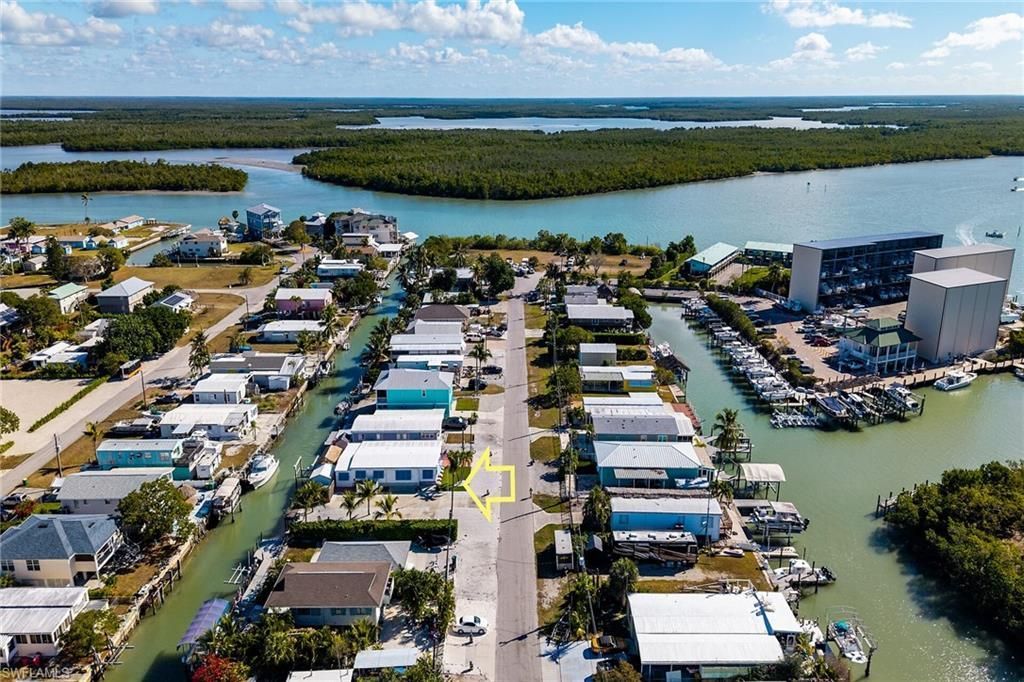 639 Palm Ave, Goodland, FL 34140 Photo