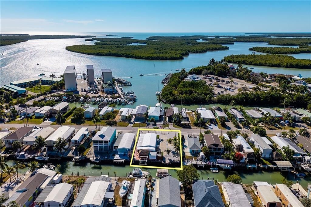 639 Palm Ave, Goodland, FL 34140 Photo