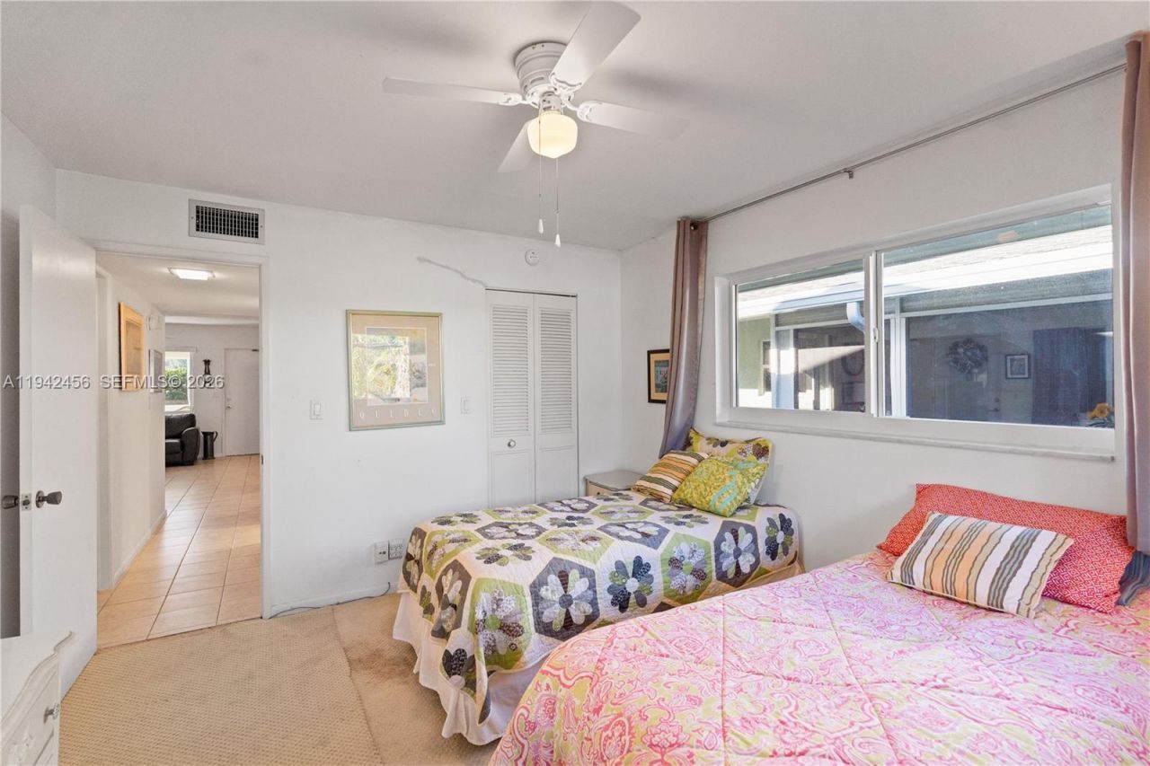 2541 NE 11th St, Unit 212, Pompano Beach, FL 33062 Photo