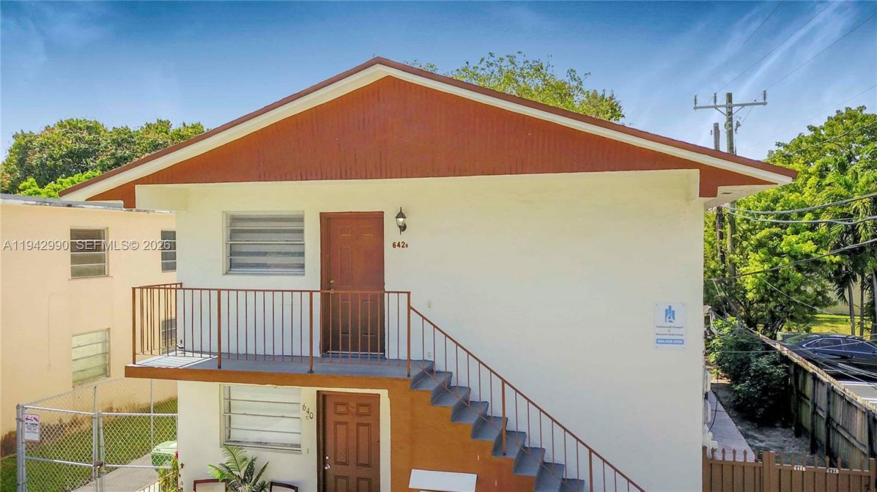 642 E 2nd Av, Unit A, Hialeah, FL 33010 Photo