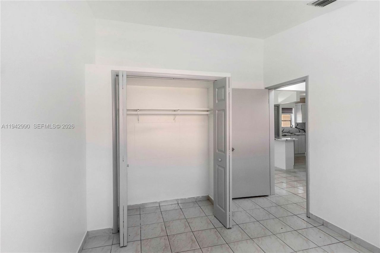 642 E 2nd Av, Unit A, Hialeah, FL 33010 Photo