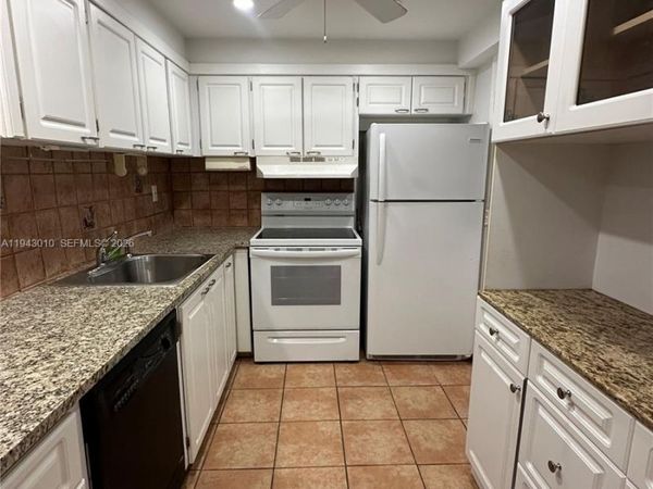 16901 NE 13th Ave , Unit 103, Miami, FL 33162