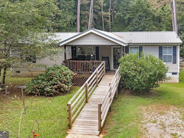 450 Lakeshore Drive, Jackson, GA 30233