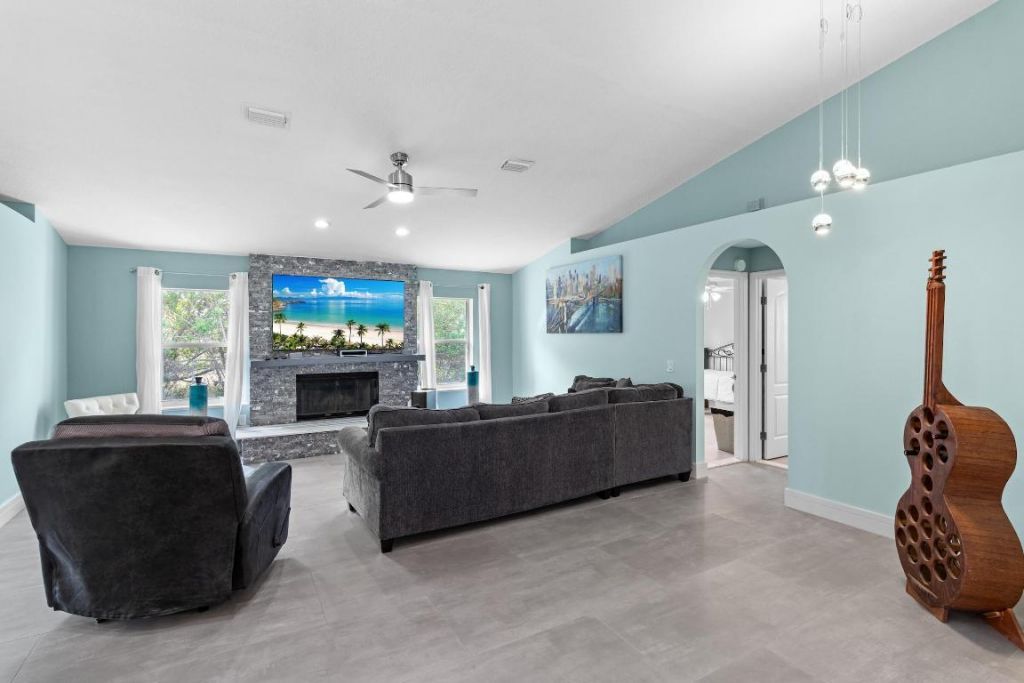 4661 NW Bogi Court, Port Saint Lucie, FL 34983 Photo