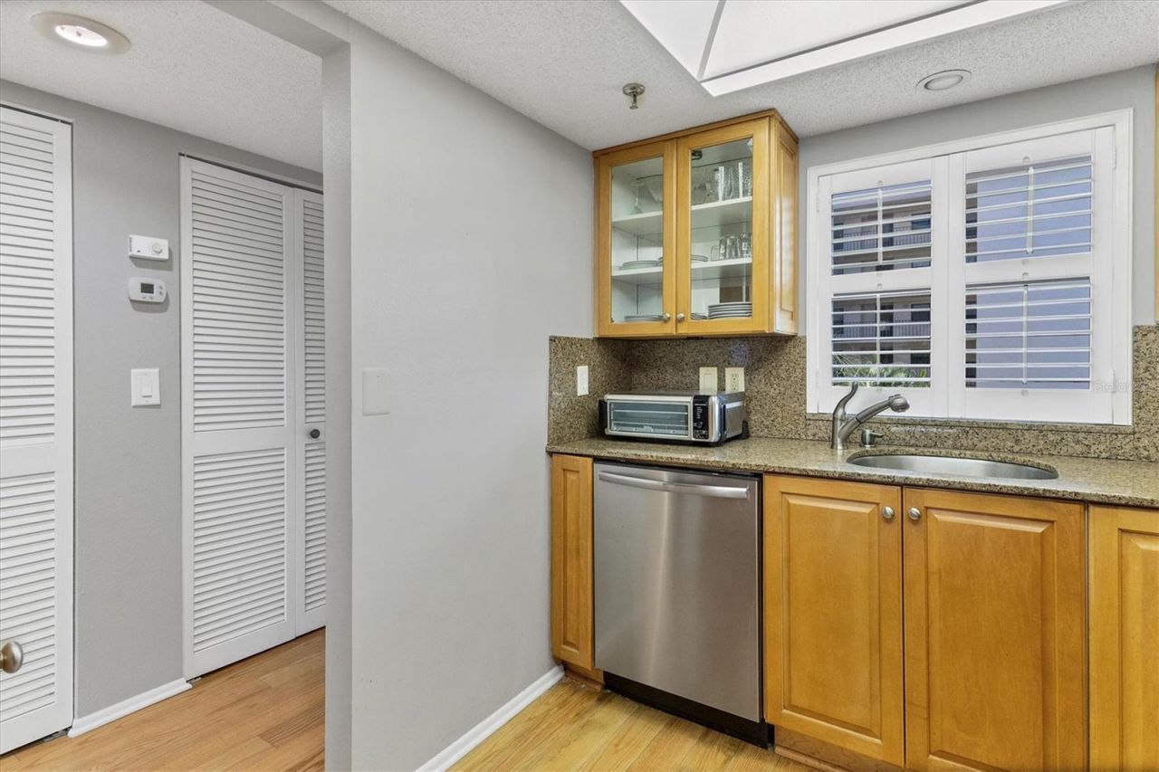 1001 Benjamin Franklin Drive, Unit 403, Sarasota, FL 34236 Photo