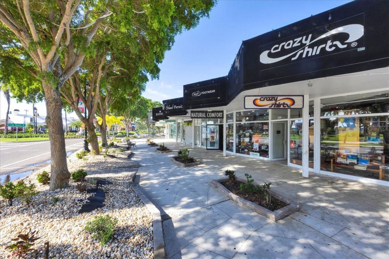 1001 Benjamin Franklin Drive, Unit 403, Sarasota, FL 34236 Photo