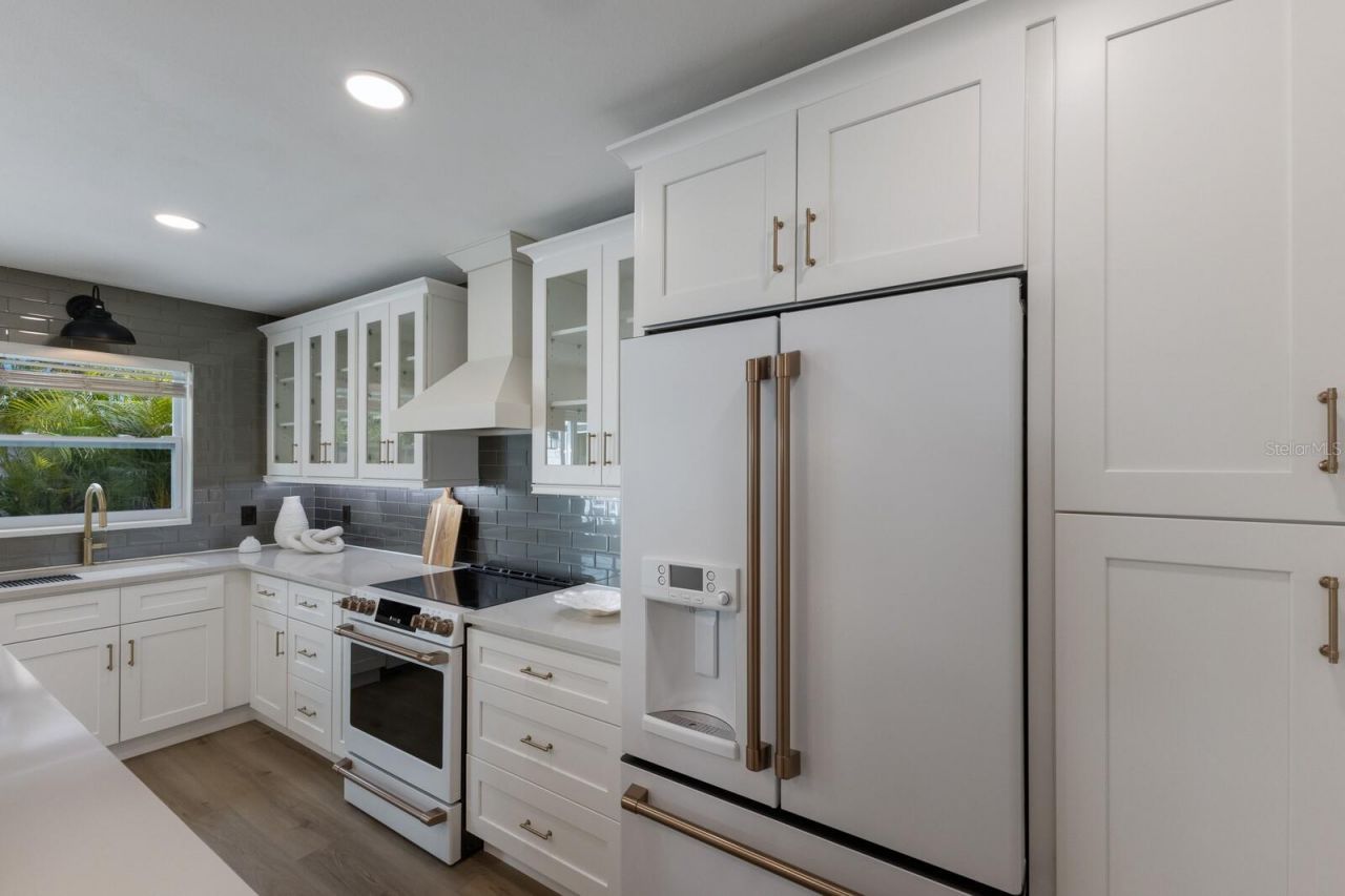 213 83rd Street, Unit EAST Villa, Holmes Beach, FL 34217 Photo