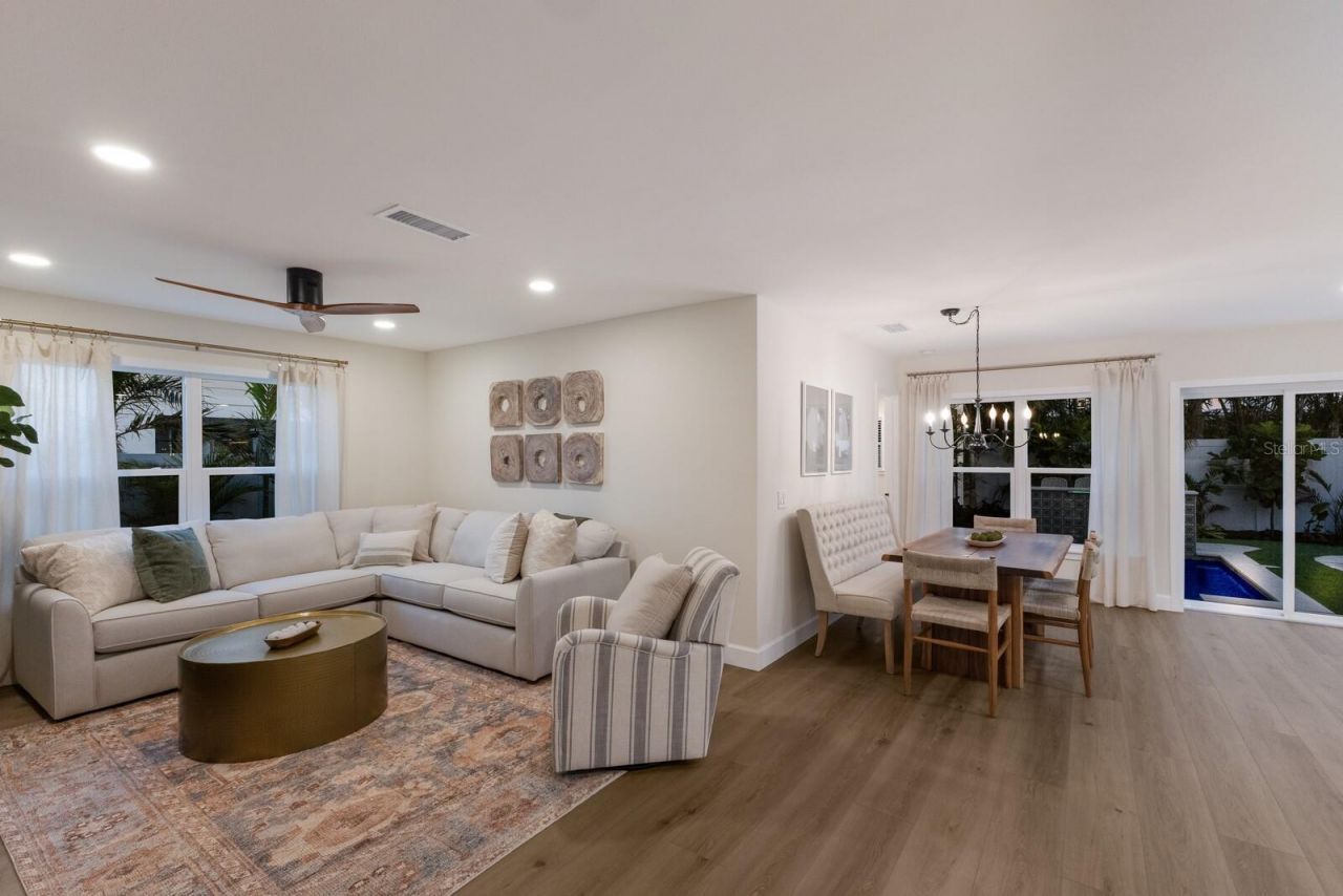 213 83rd Street, Unit EAST Villa, Holmes Beach, FL 34217 Photo