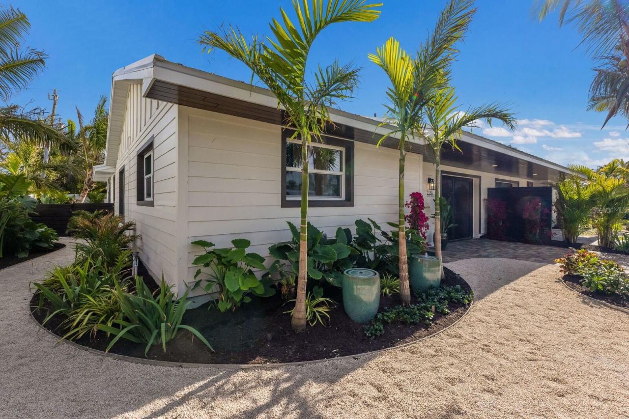 213 83rd Street, Unit EAST Villa, Holmes Beach, FL 34217 Photo