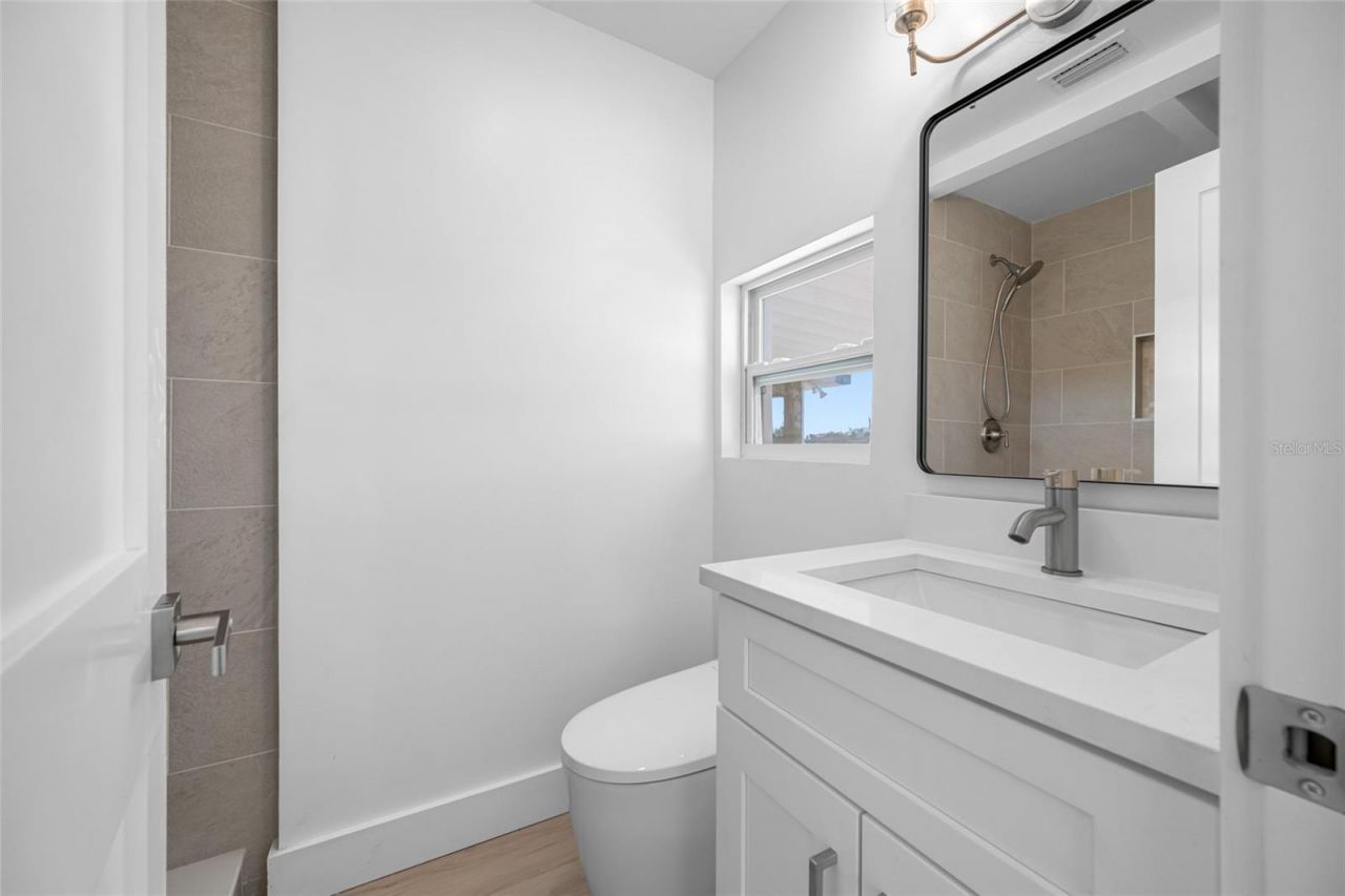 7930 Causeway Boulevard S, Saint Petersburg, FL 33707 Photo