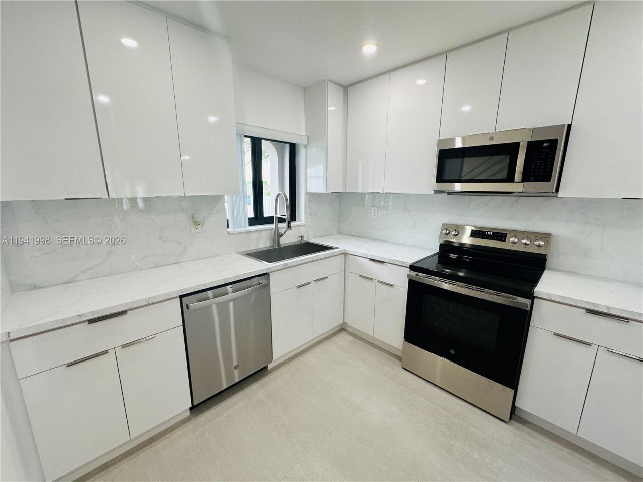 7157 W 19th Ct, Unit 7157, Hialeah, FL 33014 Photo