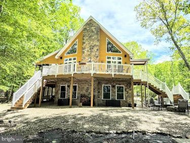 64 ALGONQUIN DRIVE, HAZLETON, PA 18202